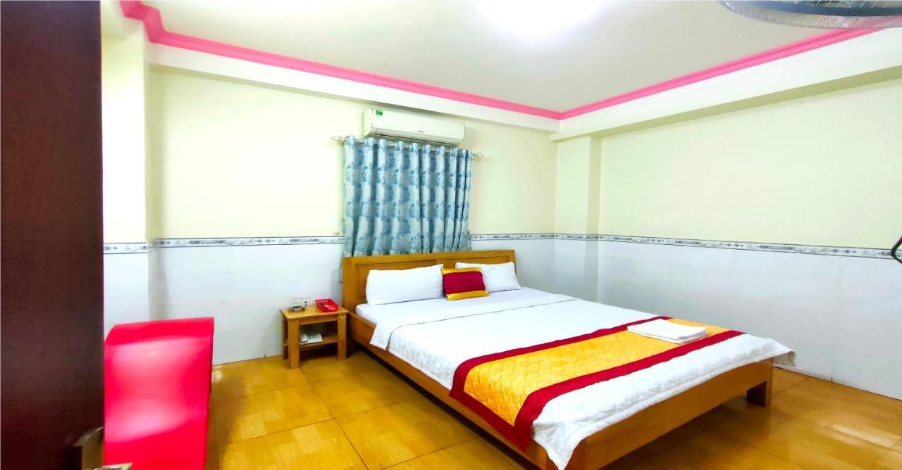 Khách sạn Hoang Xuan 797 Ha Huy Giap TP. Hồ Chí Minh