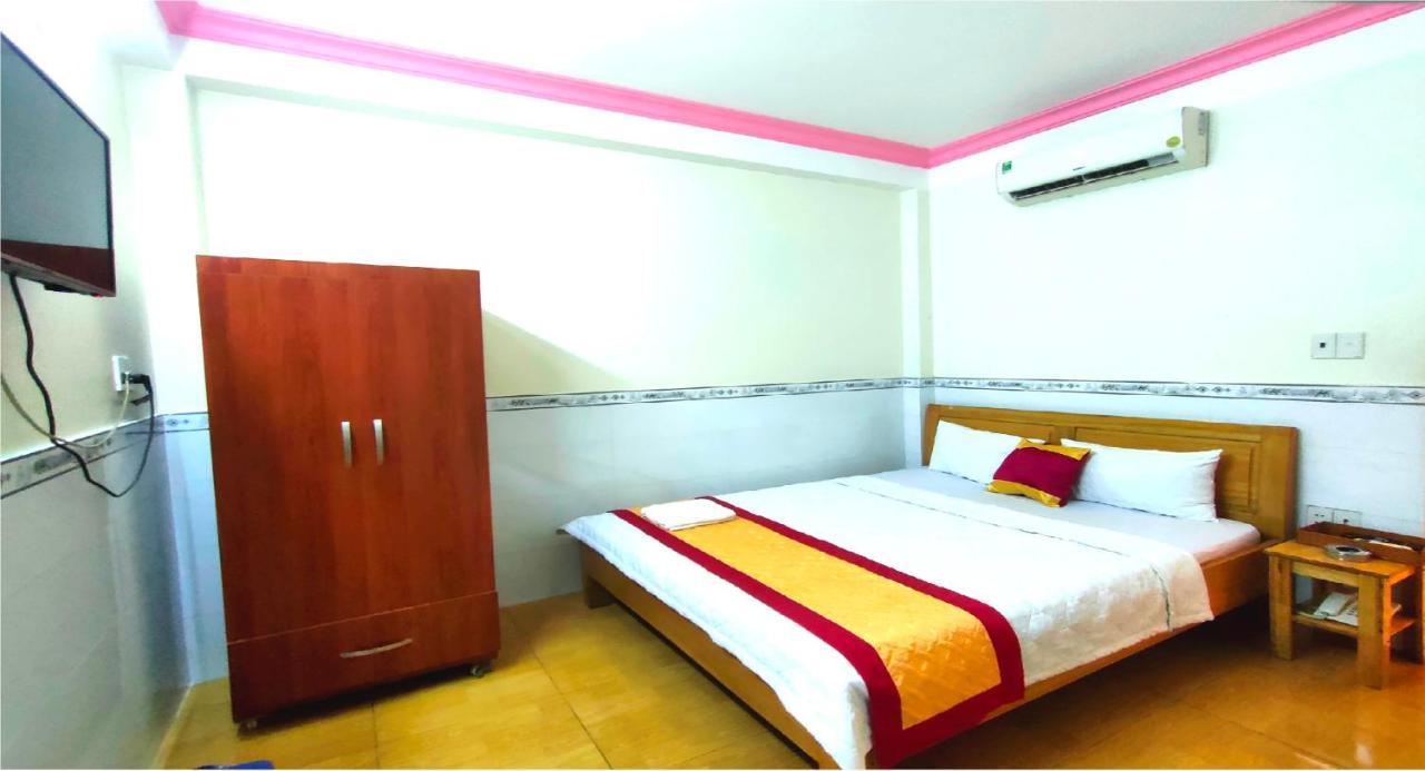 Hotel Hoang Xuan 797 Ha Huy Giap *