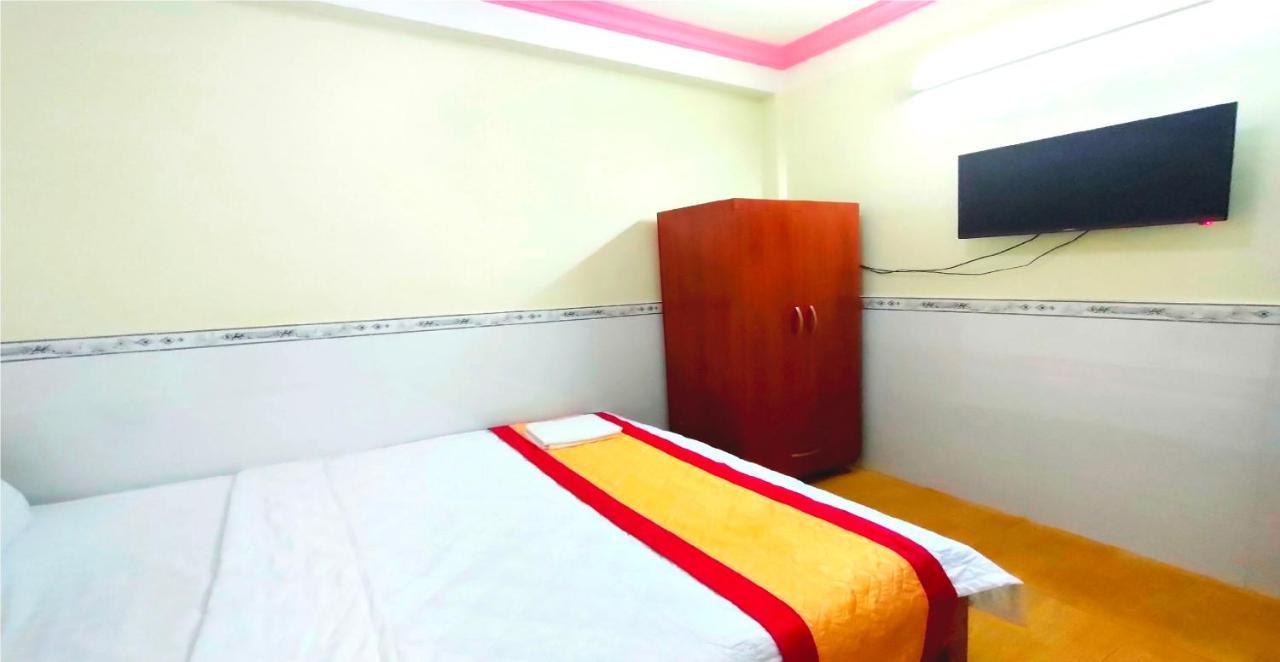 Khách sạn Hoang Xuan 797 Ha Huy Giap TP. Hồ Chí Minh