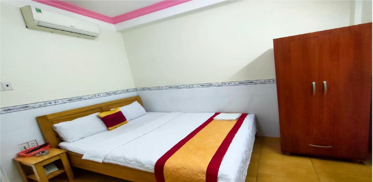 Khách sạn Hoang Xuan 797 Ha Huy Giap TP. Hồ Chí Minh